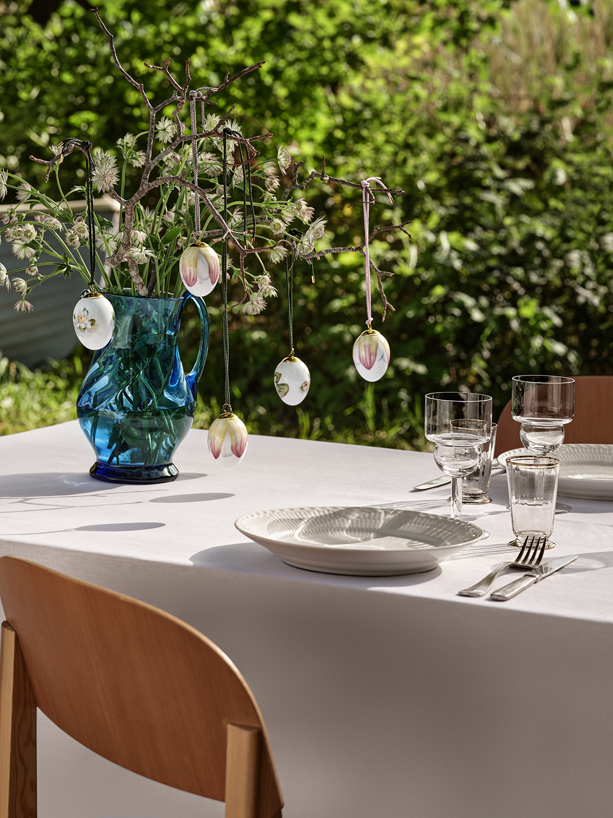 Royal Copenhagen Osterei Blütenblätter der Seerose 2023